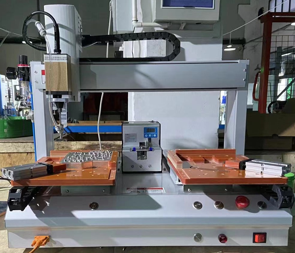 帶彈墊氣吸自動鎖附設備